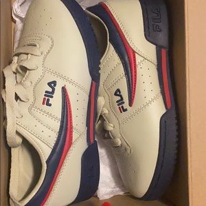Kids fila sneaker brand new